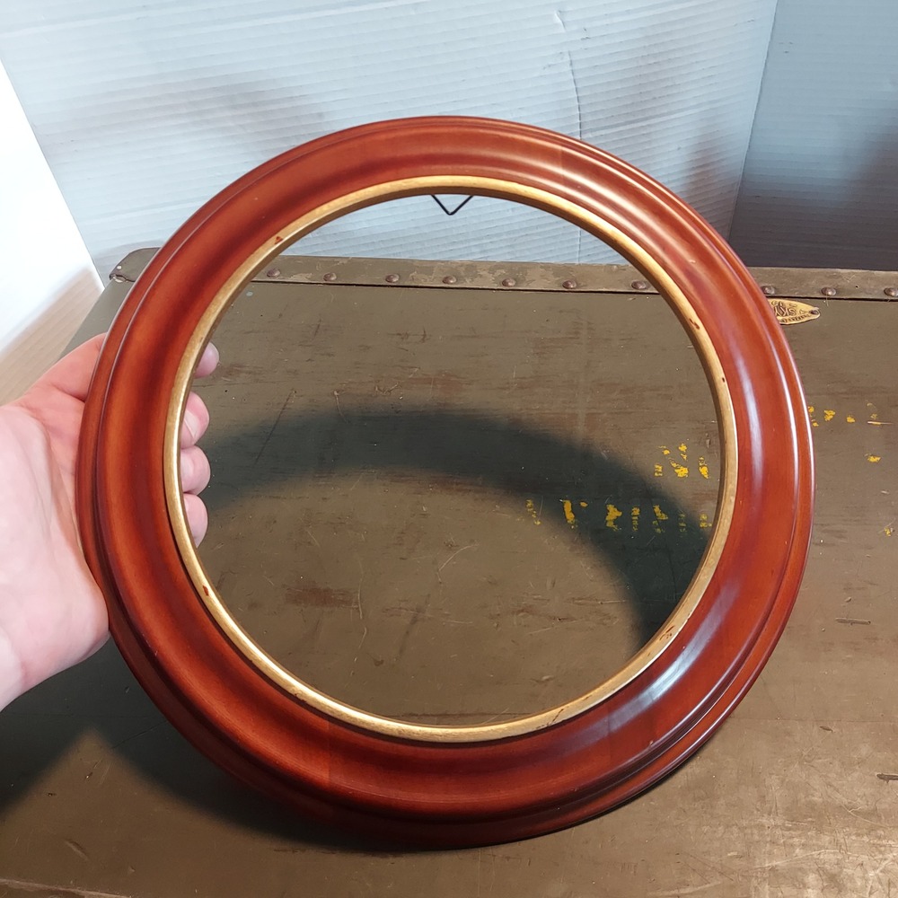 Van Hygan & Smythe CS98 Round Wood Picture Frame Gold Lip 11.25 Inch Brown